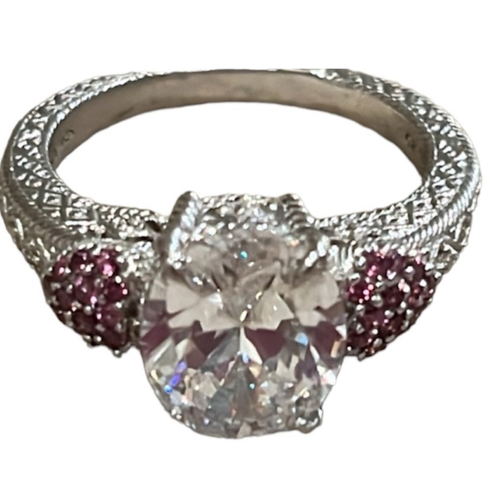 Judith Ripka Sterling & CZ Ring Size 11 ❤️